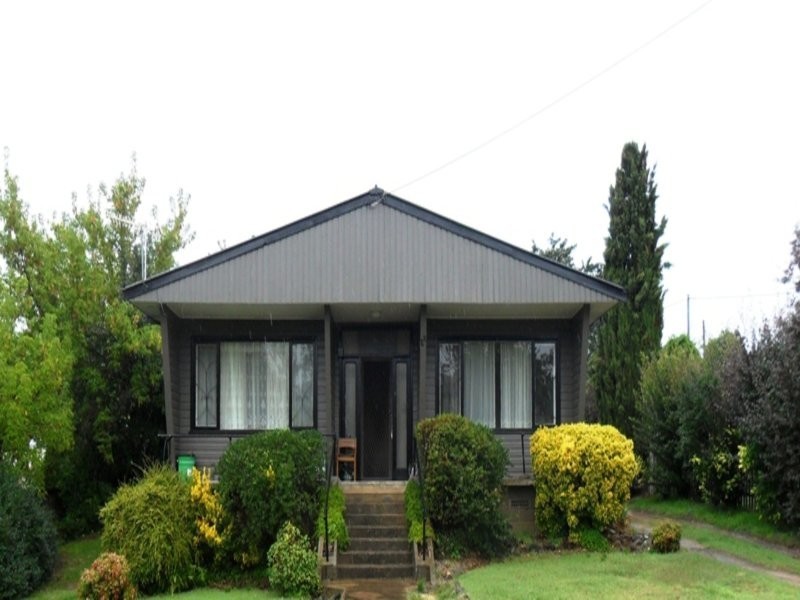 21 Baron Street, Cooma NSW 2630