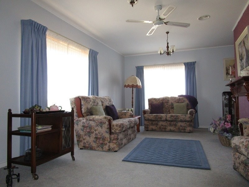 5 Maneroo Place, Cooma NSW 2630