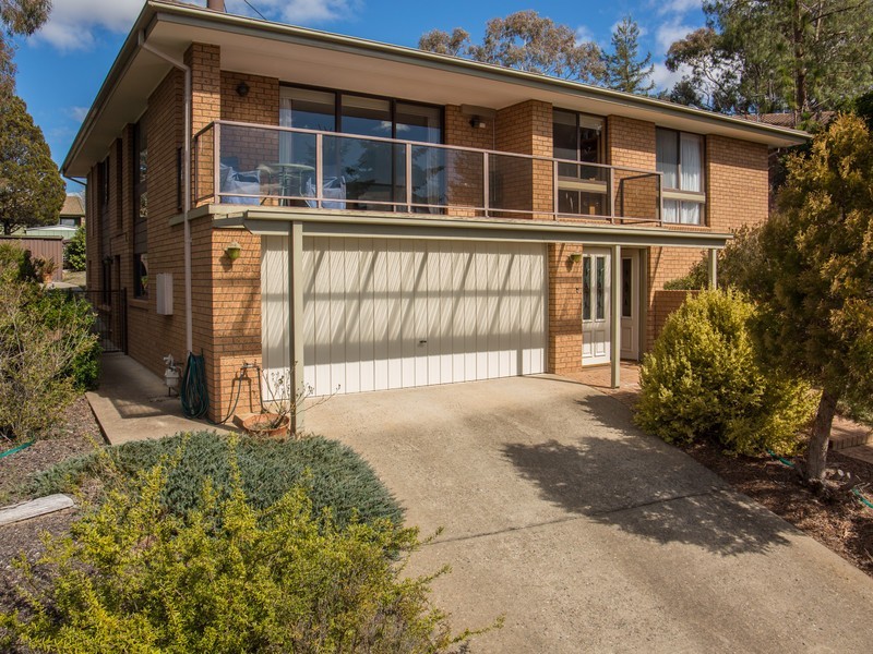 12 Kaufline Close, Cooma NSW 2630