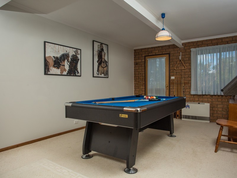 12 Kaufline Close, Cooma NSW 2630