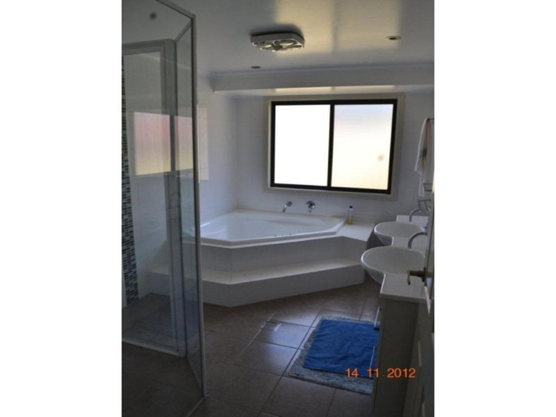 24 Stratos Place, Cooma NSW 2630