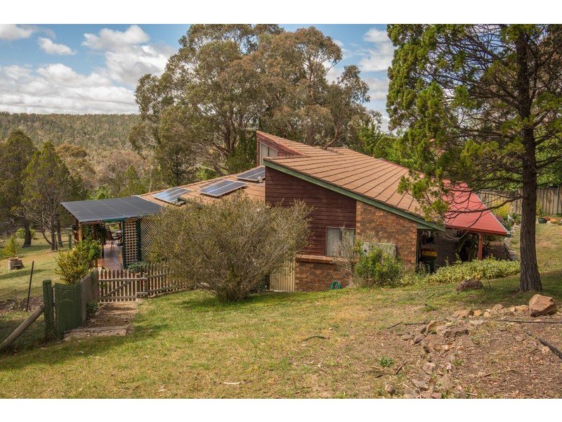 6 Moonyah Court, Cooma NSW 2630