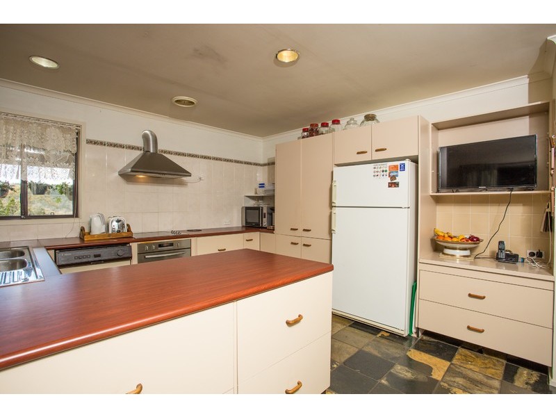 6 Moonyah Court, Cooma NSW 2630