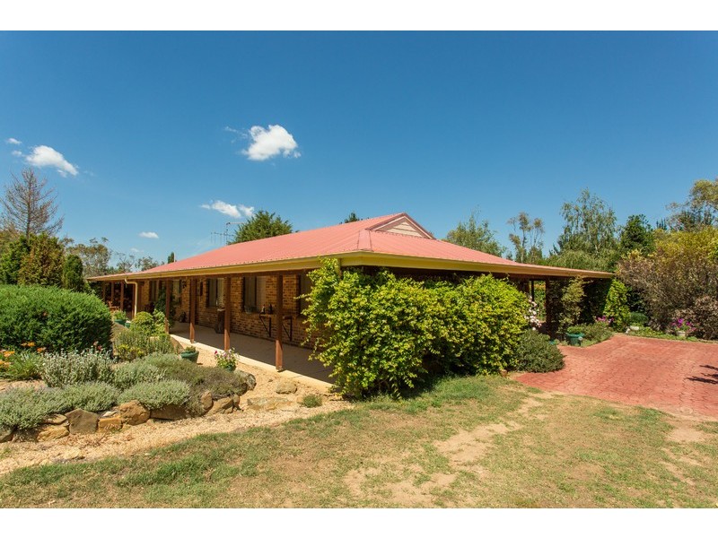 10 Warrens Corner Road, Cooma NSW 2630