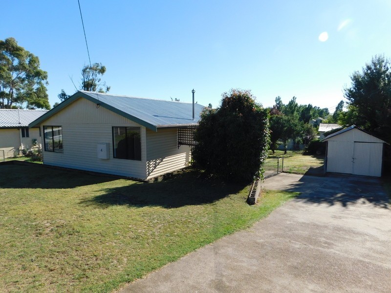 4 Baroona Avenue, Cooma NSW 2630