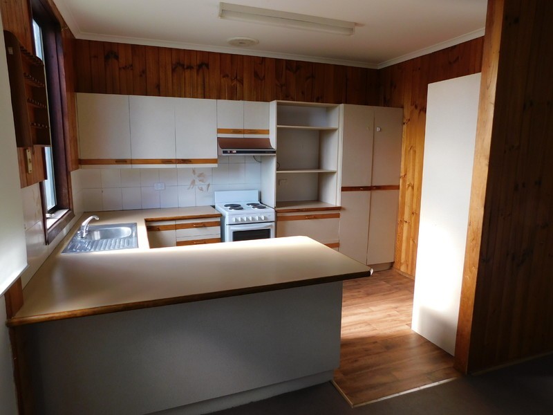 4 Baroona Avenue, Cooma NSW 2630