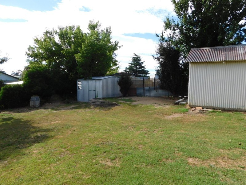 4 Baroona Avenue, Cooma NSW 2630