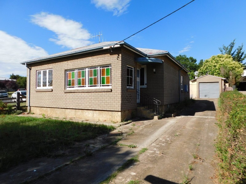 85 Bombala Street, Cooma NSW 2630
