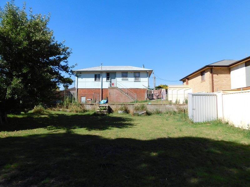 9 Adams Avenue, Cooma NSW 2630