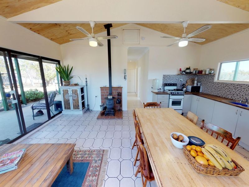 2 Rosemary Court, Forest Ridge QLD 4357