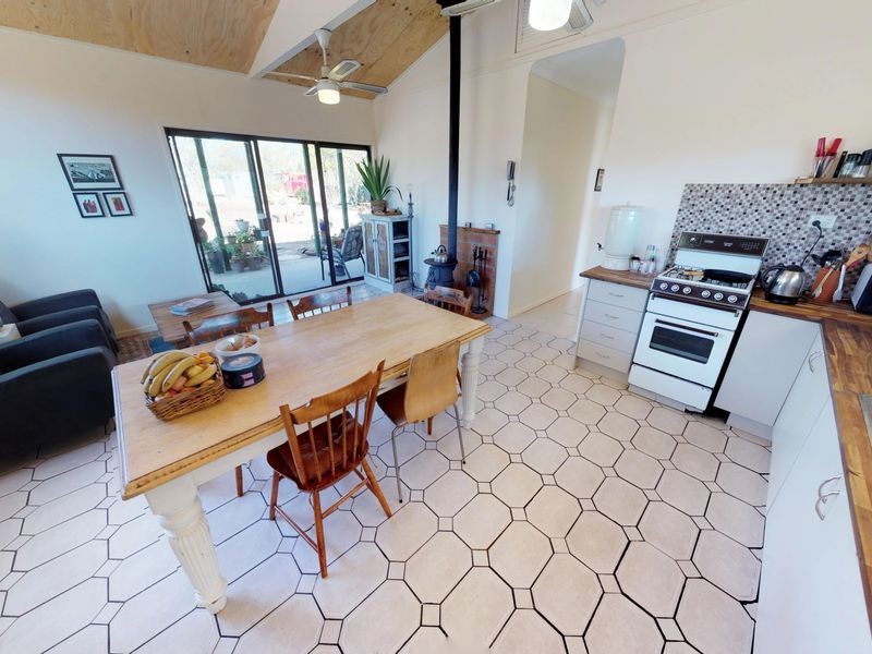2 Rosemary Court, Forest Ridge QLD 4357