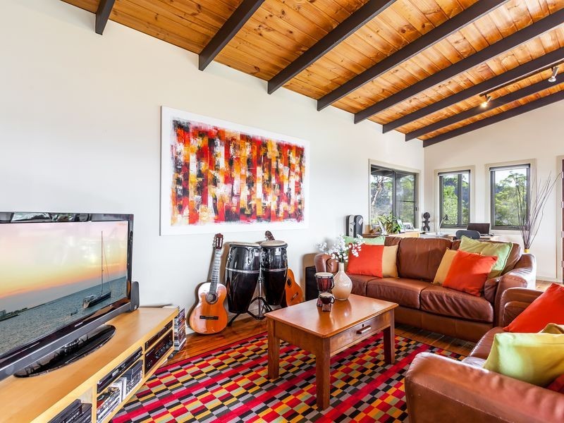 37 Berghofer Drive, Withcott QLD 4352