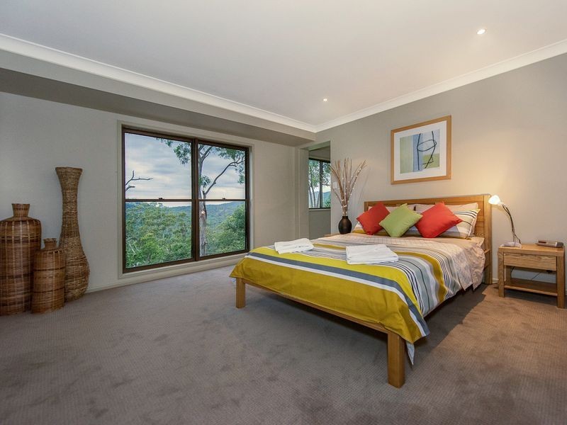 37 Berghofer Drive, Withcott QLD 4352
