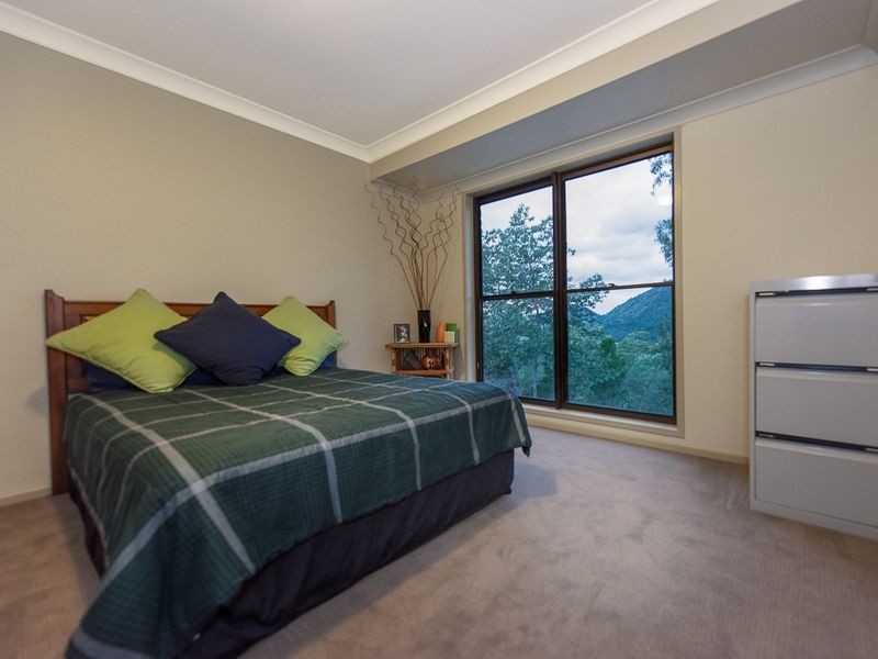 37 Berghofer Drive, Withcott QLD 4352