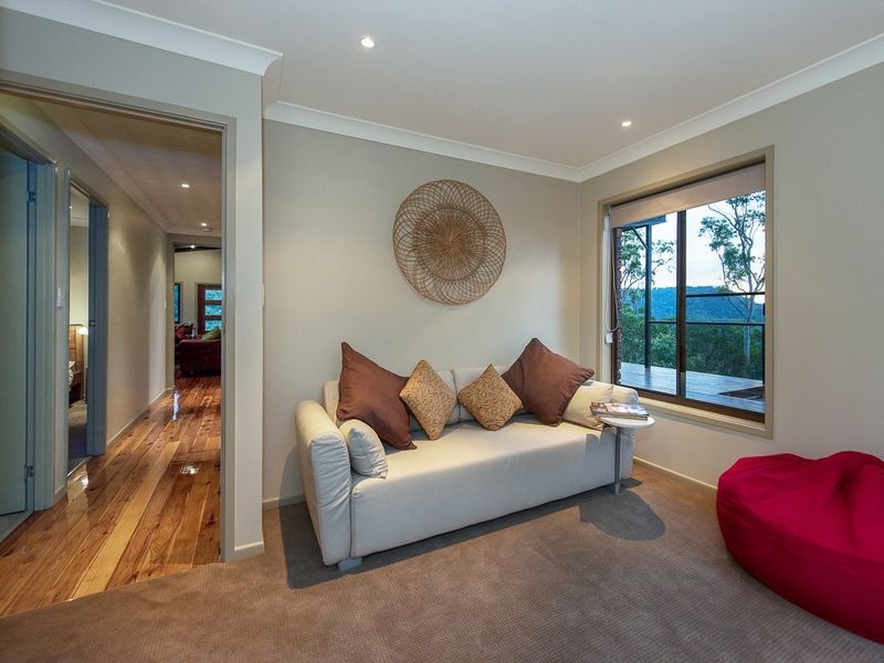 37 Berghofer Drive, Withcott QLD 4352