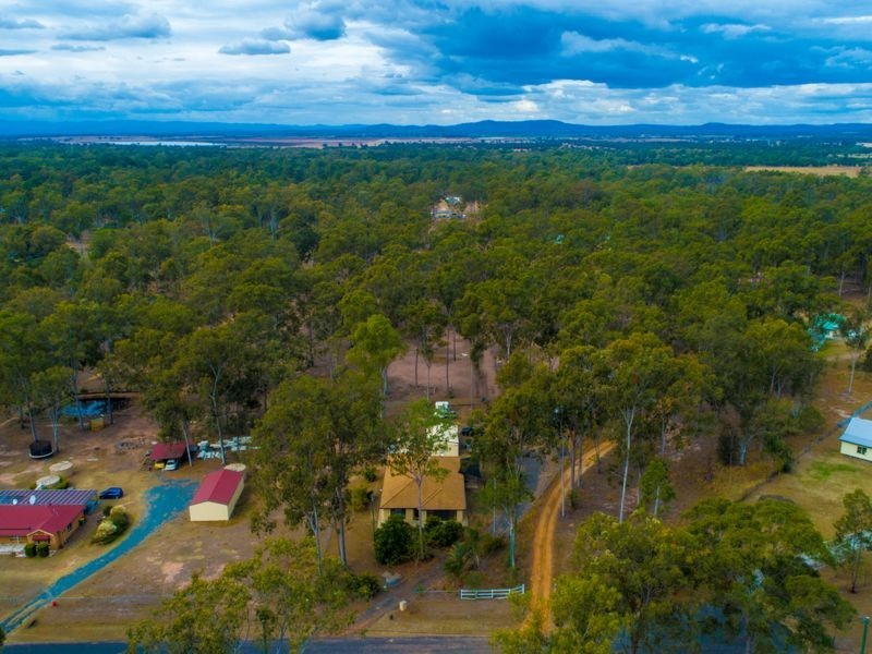 3 Lewis Court, Lockyer Waters QLD 4311