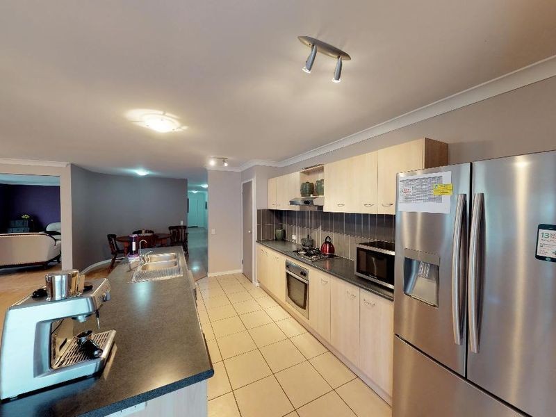 3 Lewis Court, Lockyer Waters QLD 4311