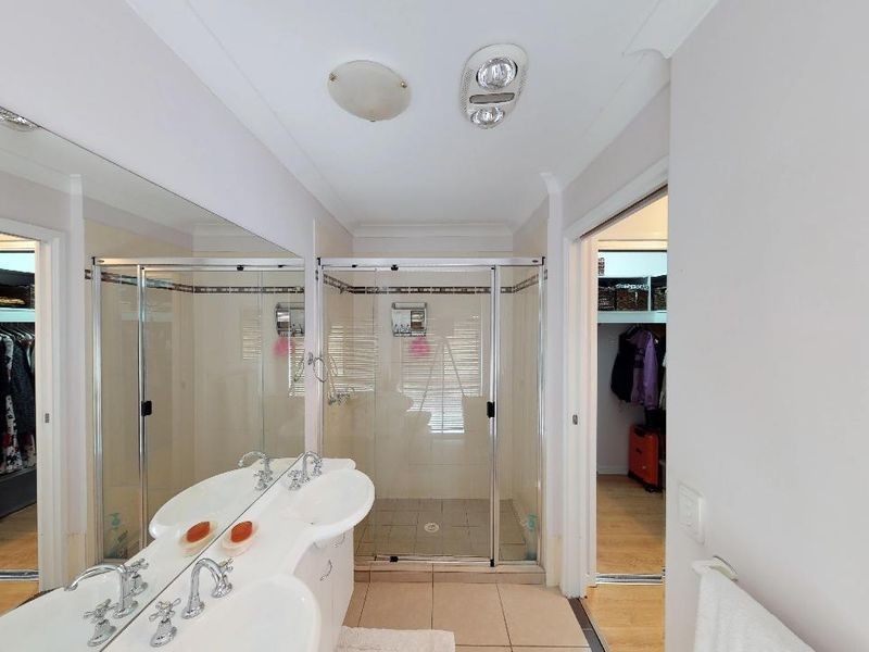 3 Lewis Court, Lockyer Waters QLD 4311