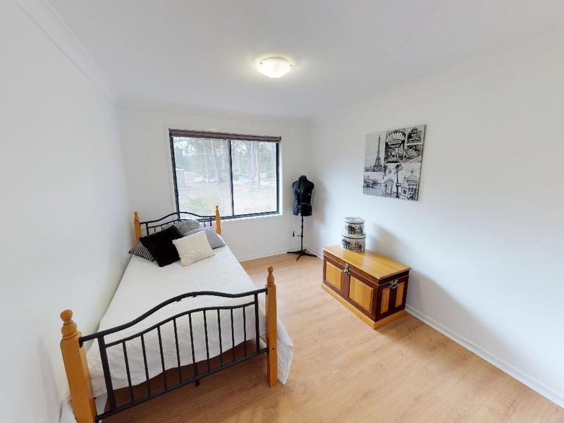 3 Lewis Court, Lockyer Waters QLD 4311