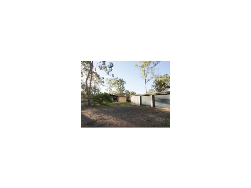 3 Lewis Court, Lockyer Waters QLD 4311