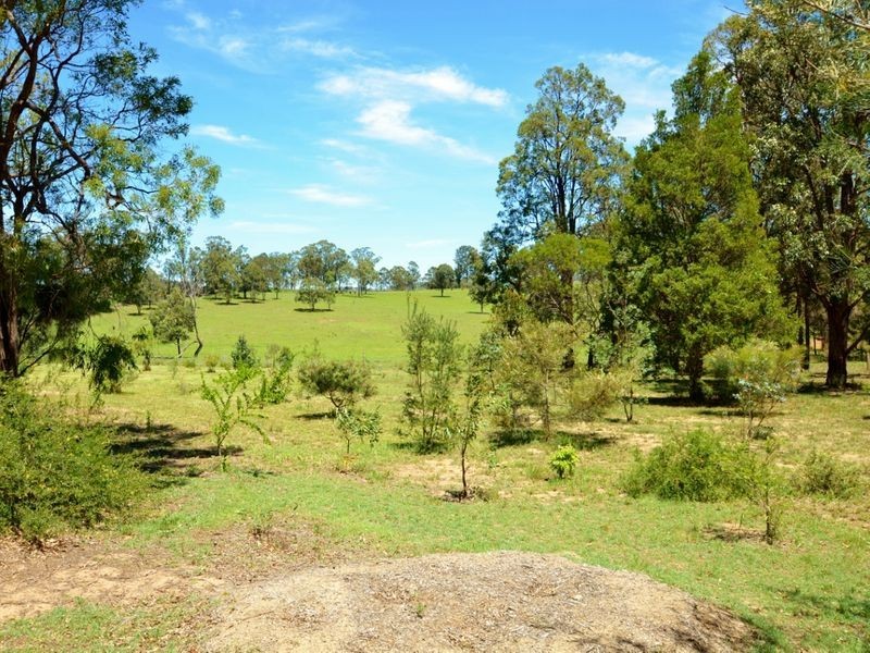 339 Perseverance Dam Road, Crows Nest QLD 4355