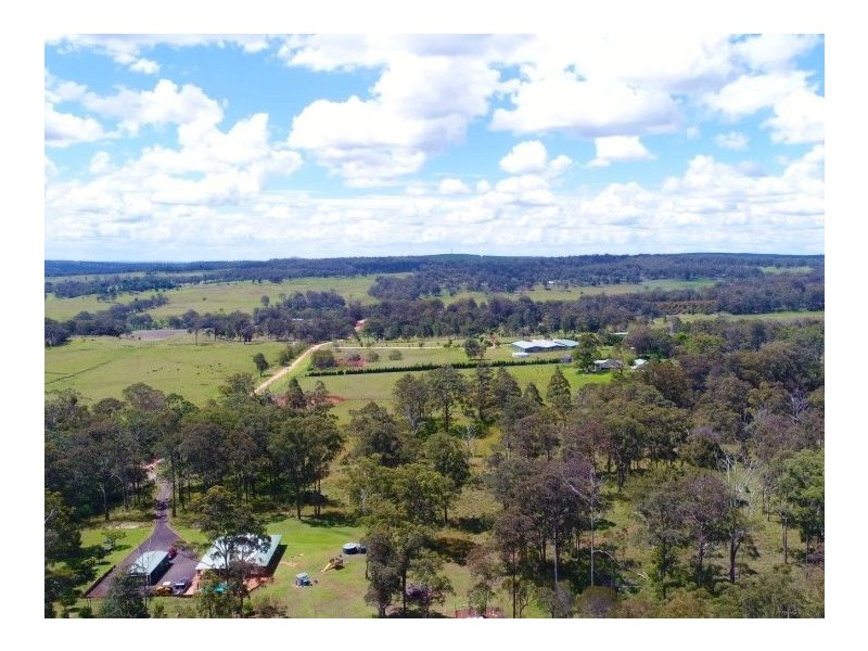 106 Erbacher Road, Hampton QLD 4352