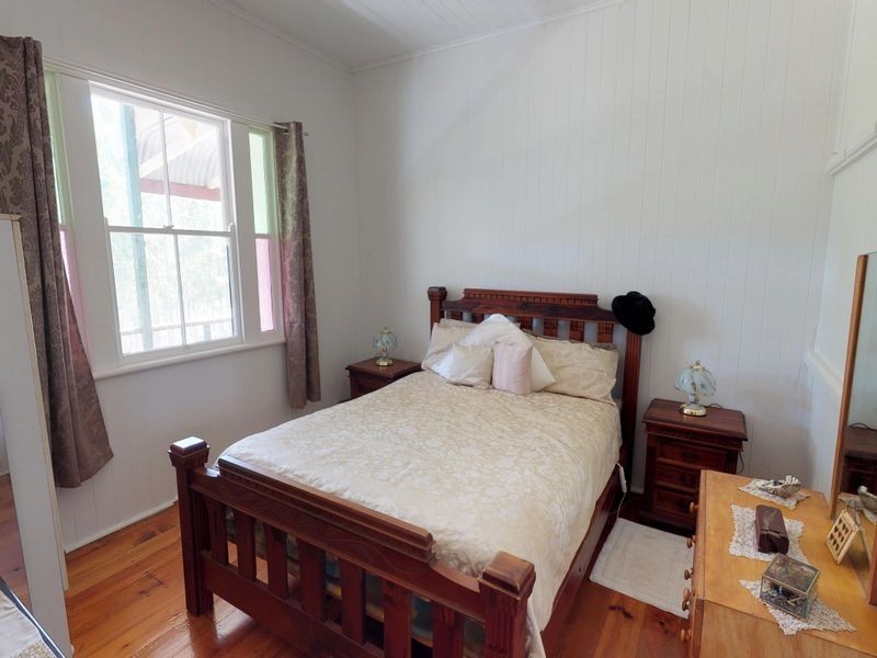 84 Palmtree Road, Ravensbourne QLD 4352