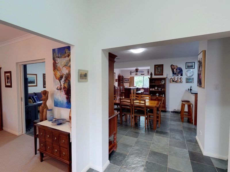 48 Essex Court, Mount Hallen QLD 4312