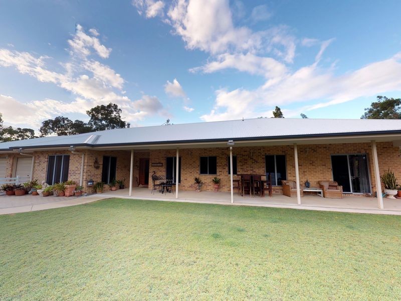 48 Essex Court, Mount Hallen QLD 4312