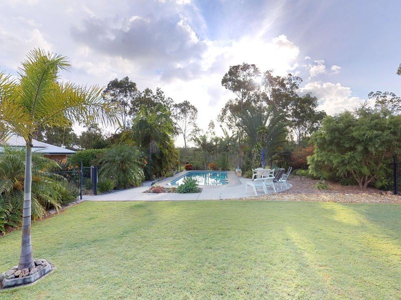 48 Essex Court, Mount Hallen QLD 4312