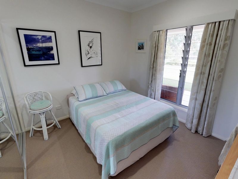 48 Essex Court, Mount Hallen QLD 4312