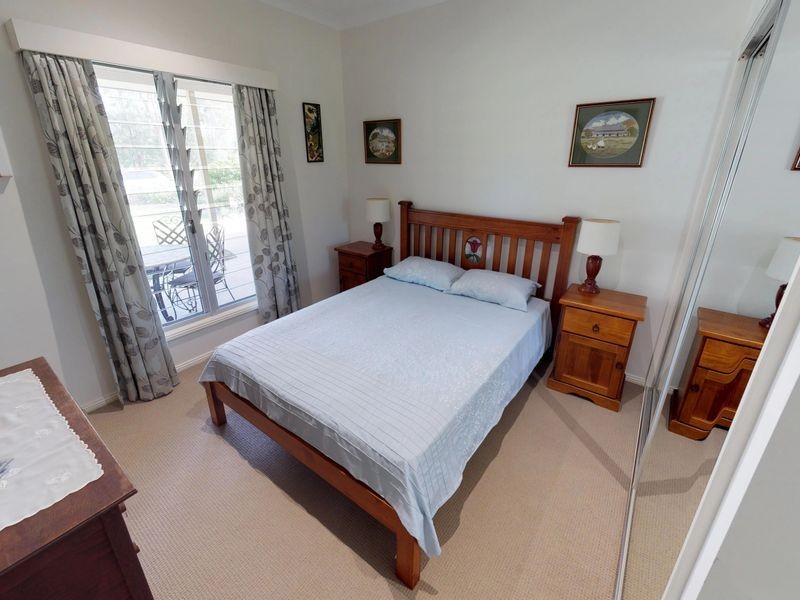 48 Essex Court, Mount Hallen QLD 4312