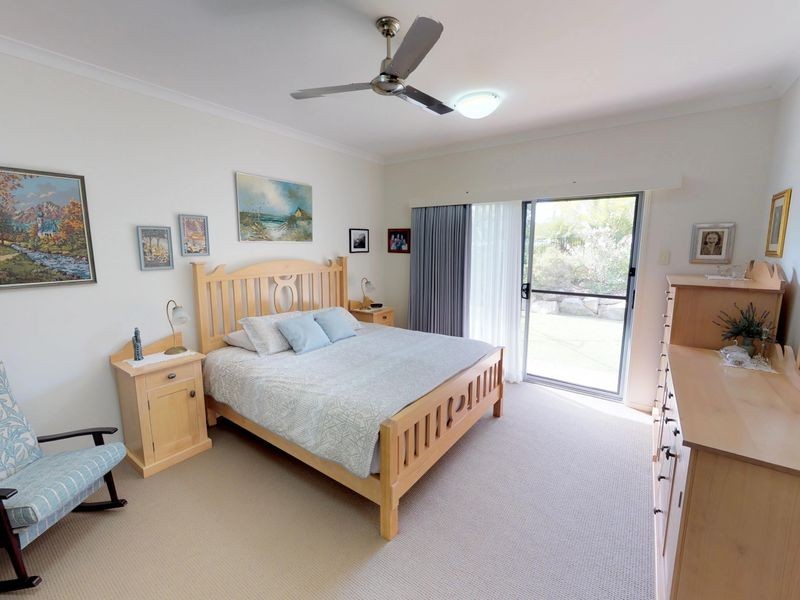 48 Essex Court, Mount Hallen QLD 4312