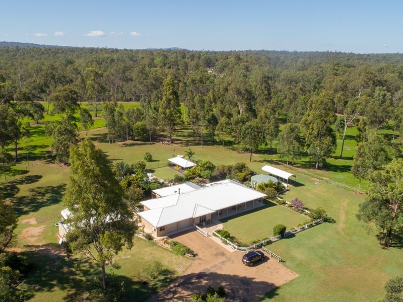 48 Essex Court, Mount Hallen QLD 4312