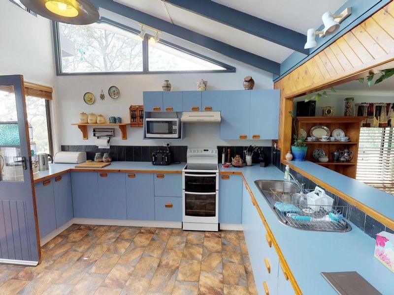 160 Greenhills Drive, Blackbutt QLD 4306