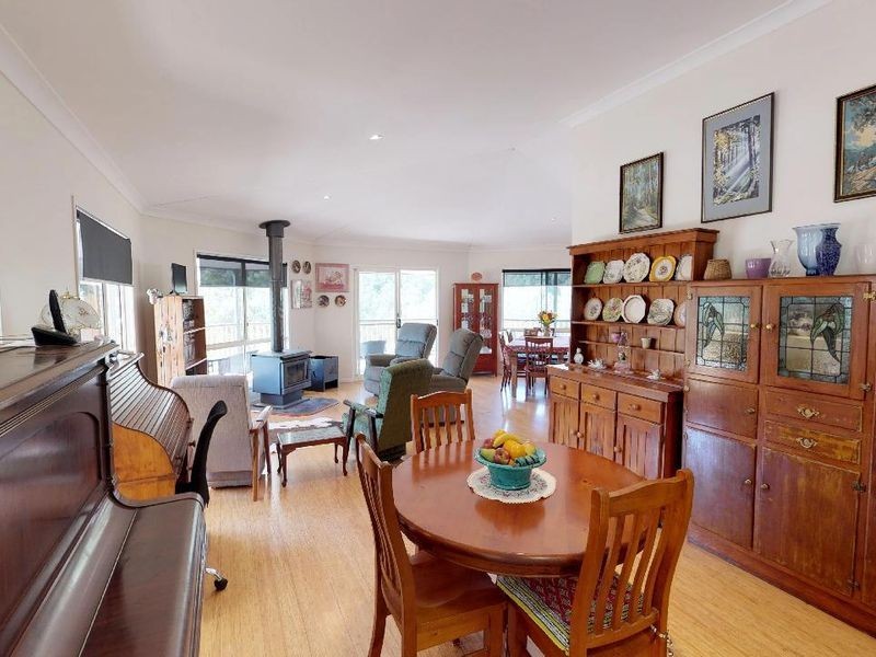 368 Rasmussen Road, Mount Archer QLD 4514