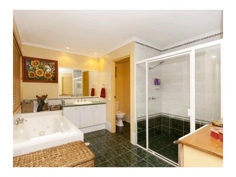240 Rutters Road, Elimbah QLD 4516