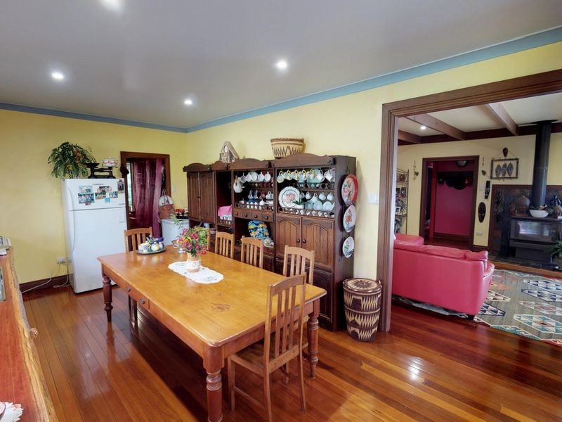 24 Schwager Road, Ravensbourne QLD 4352
