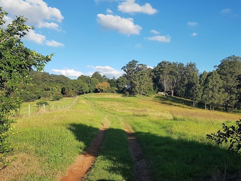 24 Schwager Road, Ravensbourne QLD 4352