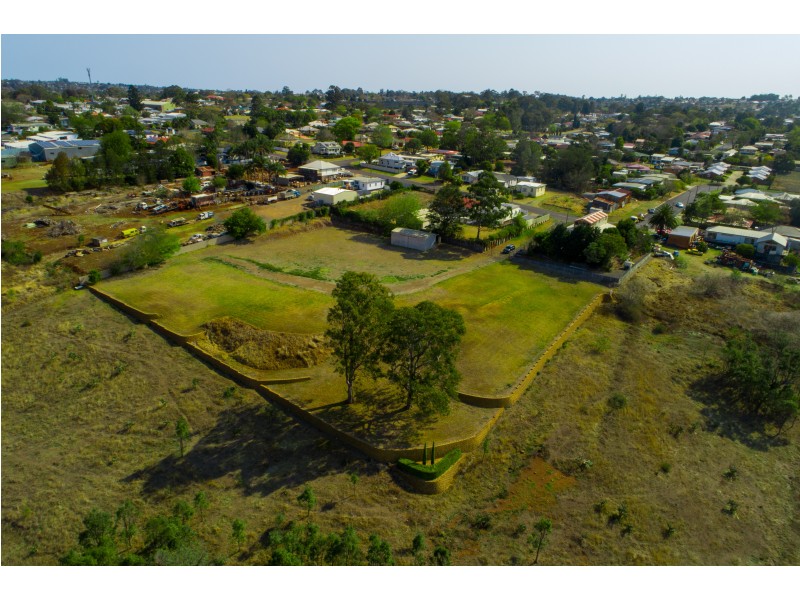 4 Vanity Street, Rockville QLD 4350