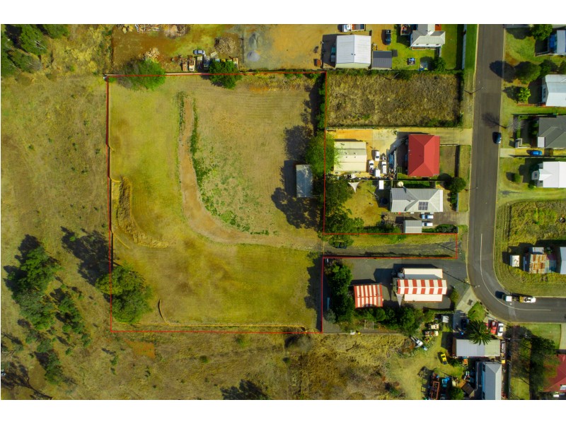 4 Vanity Street, Rockville QLD 4350