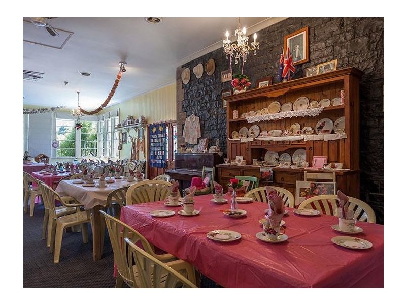 8 Panda Street, Harristown QLD 4350