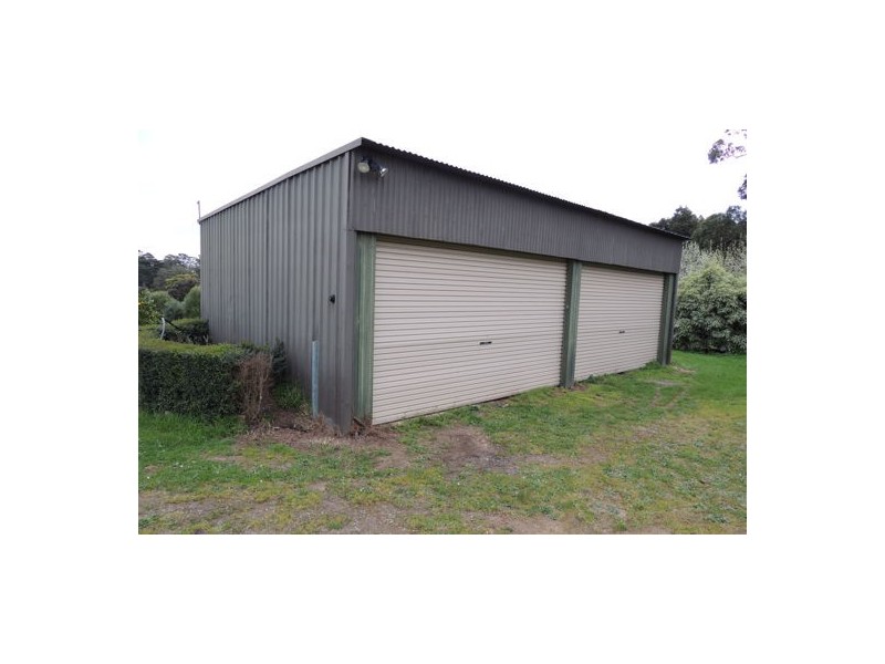 7 simper court, Drouin VIC 3818