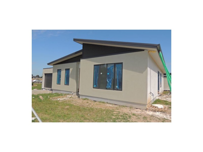 3/10 Toy Street, Longwarry VIC 3816