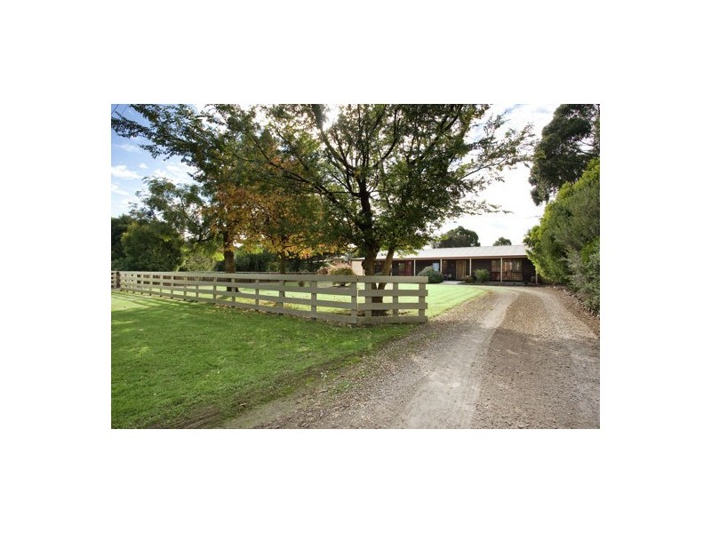 17 Cook Road, Longwarry VIC 3816