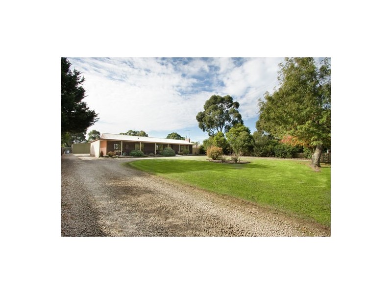 17 Cook Road, Longwarry VIC 3816