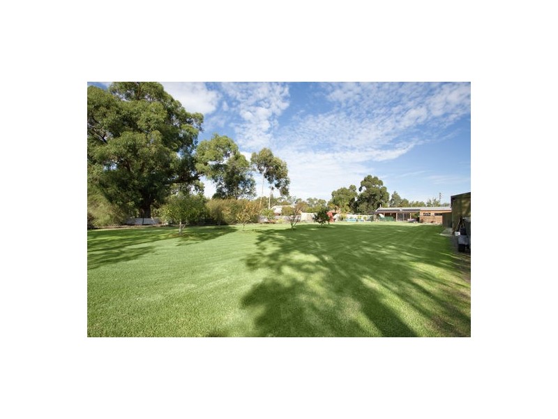 17 Cook Road, Longwarry VIC 3816
