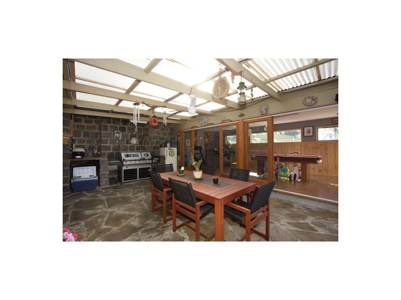 17 Cook Road, Longwarry VIC 3816