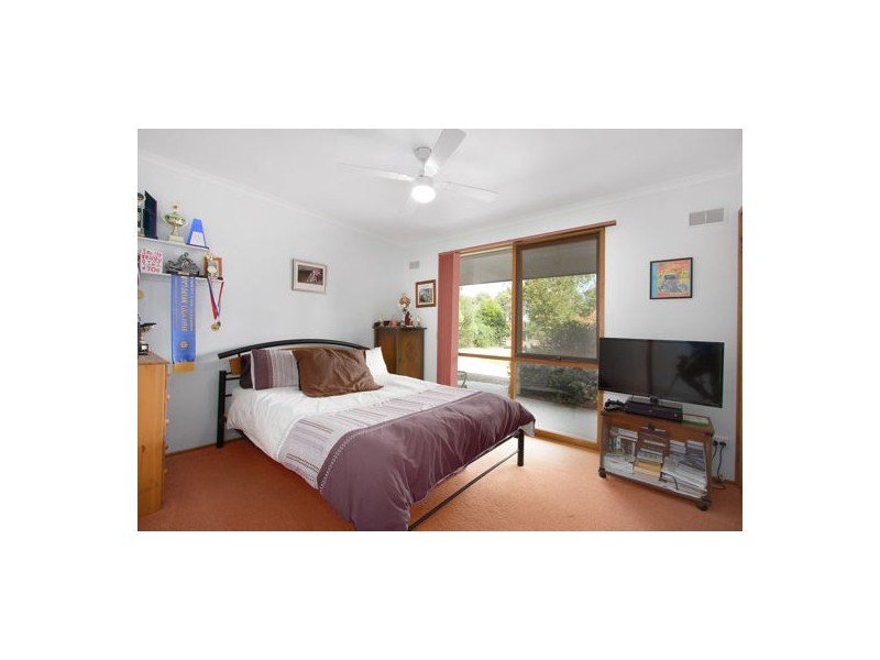 17 Cook Road, Longwarry VIC 3816