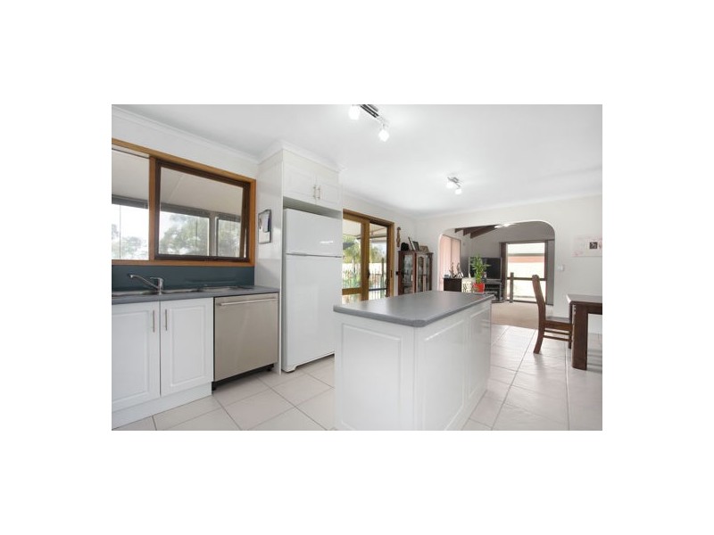 17 Cook Road, Longwarry VIC 3816